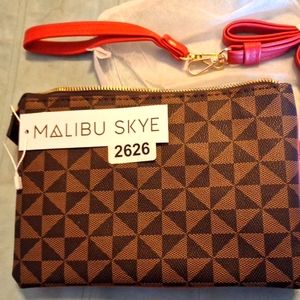 Brown crossbody. #2626
